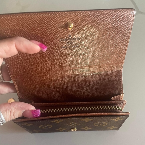 LV wallet - Picture 7 of 7